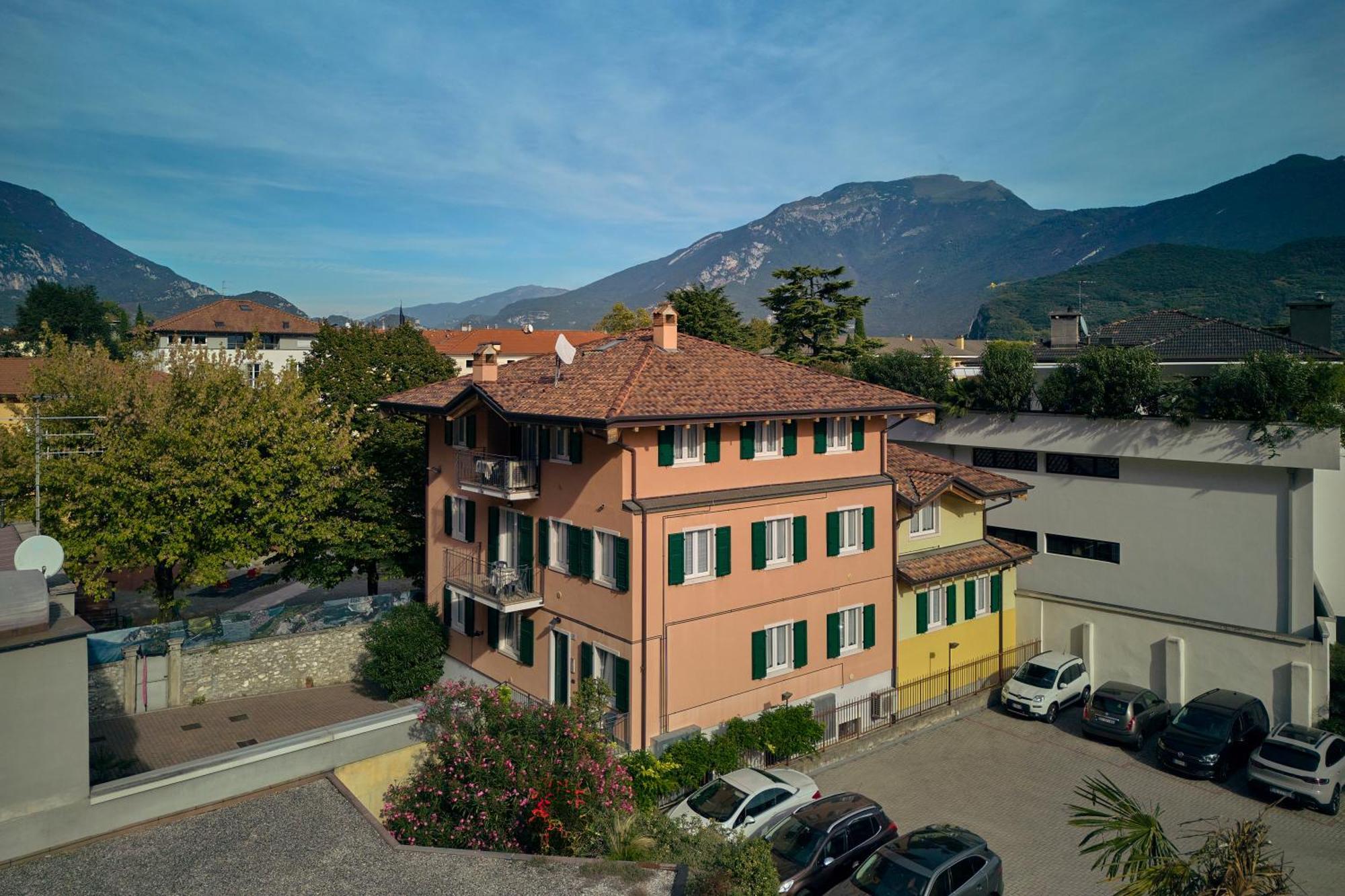 Bella Villa Apartments Riva del Garda Dış mekan fotoğraf